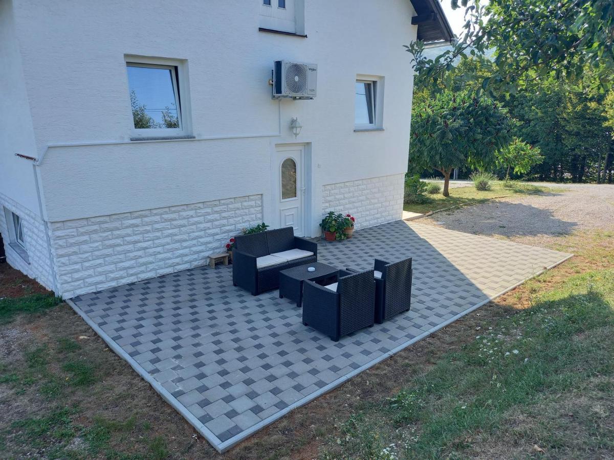 Apartment Sucic Seliste Dreznicko Luaran gambar
